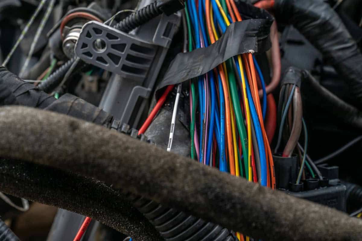 Wie Schrottplätze die Bewertung von Kabelbündeln berechnen: Kupfer, Verunreinigungen und Feuchtigkeit – was den Preis senkt